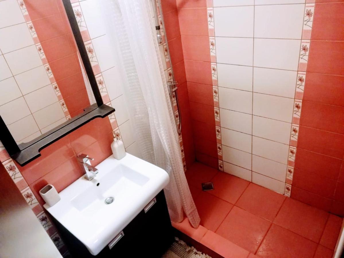 Апартаменты Unirea Cozy Studio Бухарест Экстерьер фото